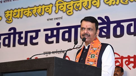 wardha fadnavis farmer aid 5000 vainganga nalganga project