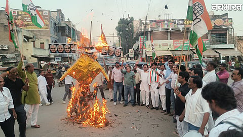 Morena Congress workers burn a ten-headed effigy of CEC Gyanesh Kumar