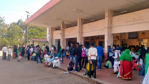 gadchiroli kurkheda st bus irregularity students