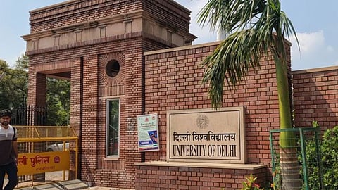 DU Senior Assistant Vacancy 2026