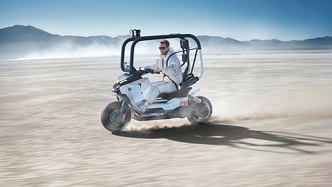 BMW Vision CE Electric Scootermakes this unique BMW model special 