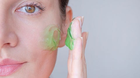 Can you apply aloe vera on face daily.