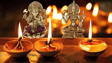 Why lakshmi ganesh puja on diwali ram return.