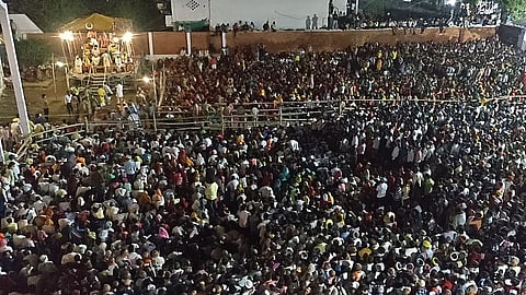 Ram Nagar Ramlila: Huge Crowd Gathers for Dawn Aarti After Lord Ram’s Coronation in Varanasi