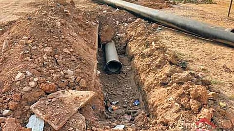Sambhajinagar Padegaon Mitmita Road Widening Water Pipeline Issue