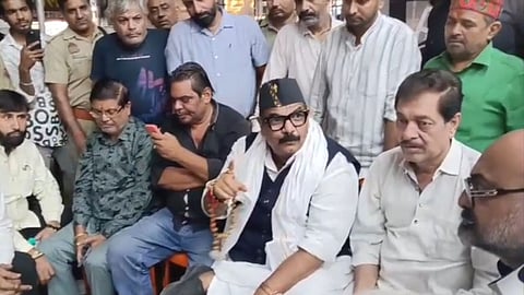 Kanpur BJP MLA Mahesh Trivedi’s Video Goes Viral Over Threatening Remarks at Vidyarthi Market