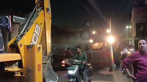 Lucknow Triple Murder Case: LDA Demolishes Illegal Wall on Nazul Land, Seals Accused Rishabh Shukla’s House