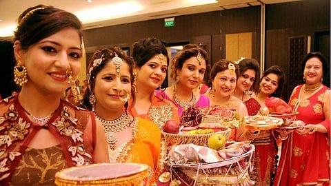 Karwa Chauth Katha In Hindi