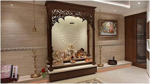 Know in which direction the temple in house should be