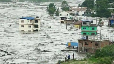 Video: Heavy rains cause floods in Nepal, 7 dead