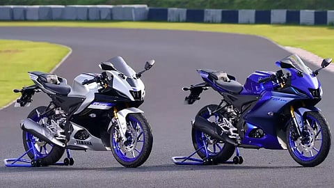 Yamaha YZF-R15 V4