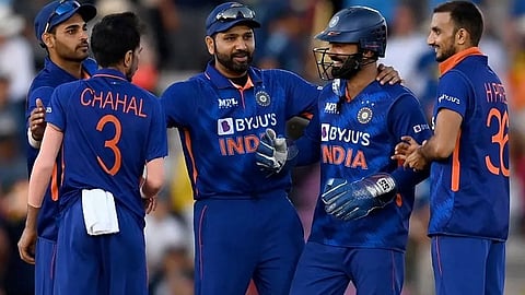 amitabh-bacchan-read-a-poem-for-team-india-to-give-best-wishes-for-t20-world-cup-2022