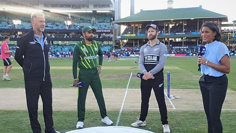 New Zealand win the toss and elect to bat first NZ vs PAk