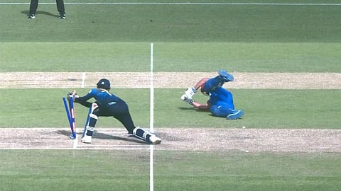 SL vs BAN gulbadin-naib-funny-run-out-in-afghanistan-and-sri-lanka-match-t20-world-cup-2022