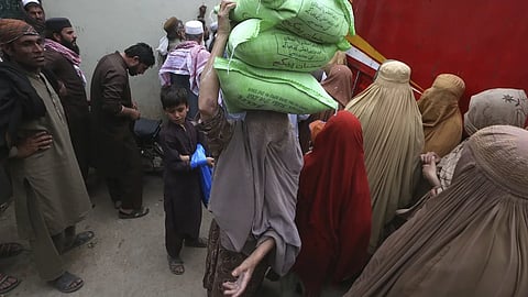 60 injured while taking free flour in Pakistan's Punjab province