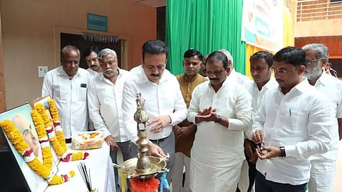 Girish Mahajan