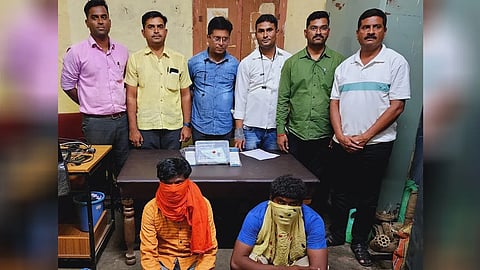 Caught two miscreants with country made pistol, action of LCB team in Ner