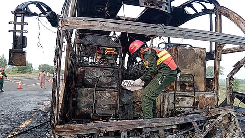 Bus Fire in pakistan, punjab