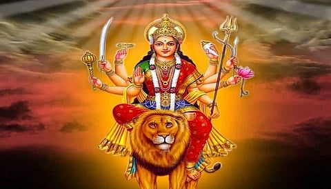 रविवार को है दुर्गाष्टमी, 'इस' रंग की चुनरी में पैसे के साथ 'यह' वस्तु मां दुर्गा को चढ़ाएं, मिलेगी सुख-समृद्धि की कृपा