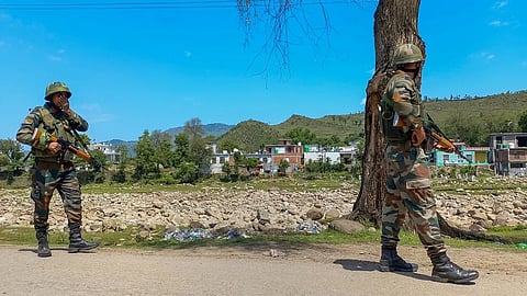 Two army soldiers martyred in encounter with terrorists in Rajouri, Jammu and Kashmir