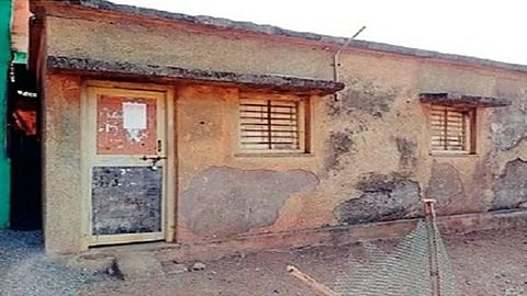 Salekasa Dhanegaon Patwari Office, Gondia