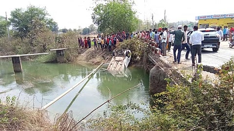 Car Accident in Salekasa, Gondia,