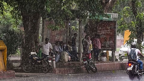 maharashtra-weather-update-imd-issues-alert-in-12-districts