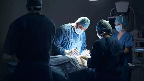 मध्य प्रदेश से चौंकाने वाला मामला, फर्जी डॉक्टर ने किया दिल का ऑपरेशन; 7 की मौत, इलाके में मचा हड़कंप