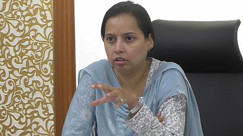 बदलापुर में मामले में मंत्री अदिति तटकरे की बड़ी मांग, कहा- स्कूल की मान्यता की जाए रद्द