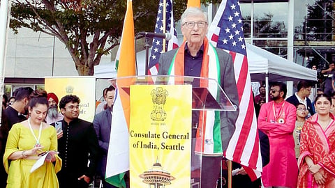 अमेरिका: बिल गेट्स ने सिएटल में पहले भारत दिवस समारोह को हरी दिखाई झंडी, दिखे उत्साहित