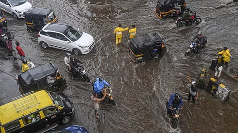 maharashtra-todays-weather-update--imd-alert-heavy-rain-warning-in-konkan-vidarbh