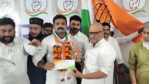 असदुद्दीन ओवैसी को लगा बड़ा झटका, AIMIM नेता मोहम्मद फरहान ने थामा कांग्रेस का दामन
