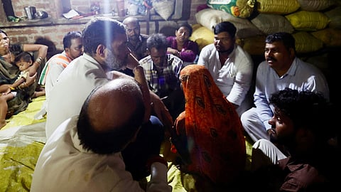 रायबरेली पहुंचकर राहुल गांधी ने अर्जुन पासी के परिजनों से की मुलाकात