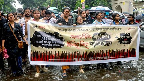 चिकित्सकों का विरोध प्रदर्शन