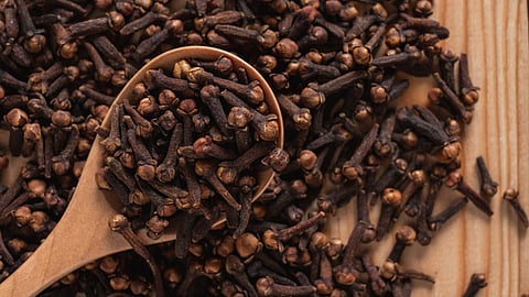 Health Benefits of eating cloves