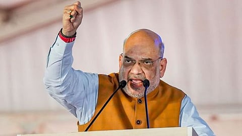 गृहमंत्री अमित शाह की नक्सलियों को खरी-खरी, बोले - हथियार छोड़ें नहीं तो होगी कार्रवाई