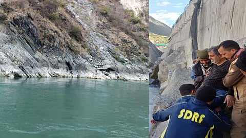 अलकनंदा नदी में बहा मलेशिया का व्यक्ति