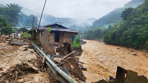 Philippines Floods: फिलीपीन में तबाही, बाढ़ और भूस्खलन से नौ लोगों की मौत