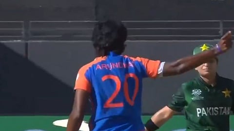 भारत बनाम पाकिस्तान टी20 मैच में निदा डार का विकेट लेने के बाद अरुंधति रेड्डी का रिएक्शन वायरल