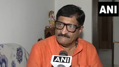 भारतीय जनता पार्टी के अतुल शाह भड़क गए है और अब वे निर्दलीय होकर मुंबादेवी से नामांकन भरने के लिए अड़ गए है।