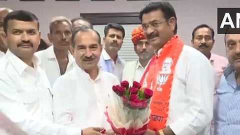 राजस्थान विधानसभा उपचुनाव से पहले कांग्रेस नेता दुर्ग सिंह चौहान भाजपा में शामिल हुए
