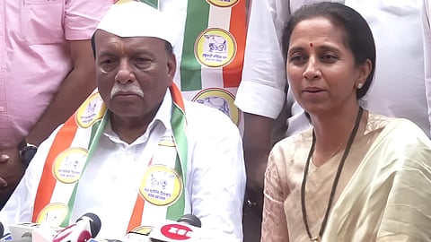महाराष्ट्र में चुनाव से पहले बीजेपी को लगा बड़ा झटका, शरद पवार की एनसीपी में शामिल हुए लक्ष्मण ढोबले