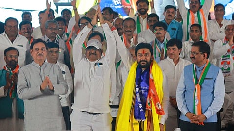 महाराष्ट्र में चुनाव से पहले बीजेपी को बड़ा झटका, कांग्रेस का प्रचार करने उतरा उनका ये बड़ा नेता!