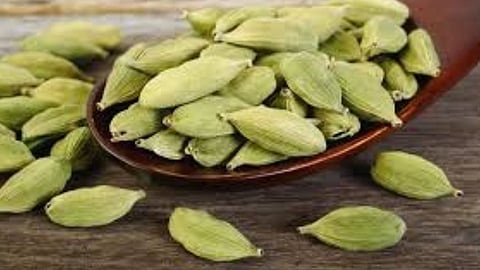 इलायची से जुड़े कुछ कारगर टोटके