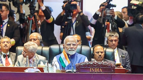PM Modi Laos Visit: पीएम मोदी के लाओस दौरे पर क्या कुछ रहा खास, आइये जानते हैं यहां