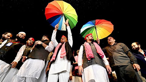 अखिलेश यादव का बड़ा बयान, कहा- महाराष्ट्र में महायुति हारी तो केंद्र में भी गिर जाएगी सरकार