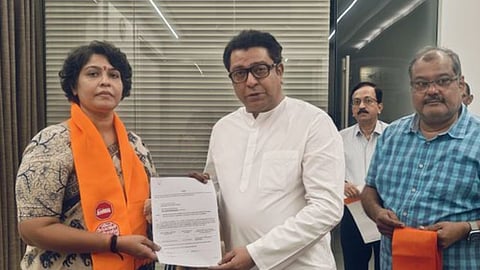 MNS में शामिल हुईं तृप्ति सावंत