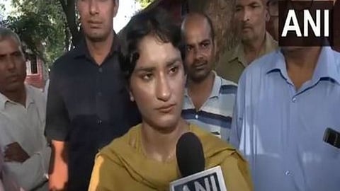 वोट डालने के बाद विनेश फोगट ने अपील की