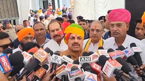 तस्वीर सीएम मोहन यादव के मंदसौर प्रवास की है