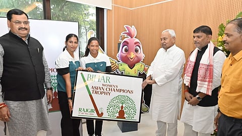 नीतीश कुमार ने बिहार में महिला एशियाई चैंपियंस ट्रॉफी के लिए लोगो और शुभंकर का अनावरण किया